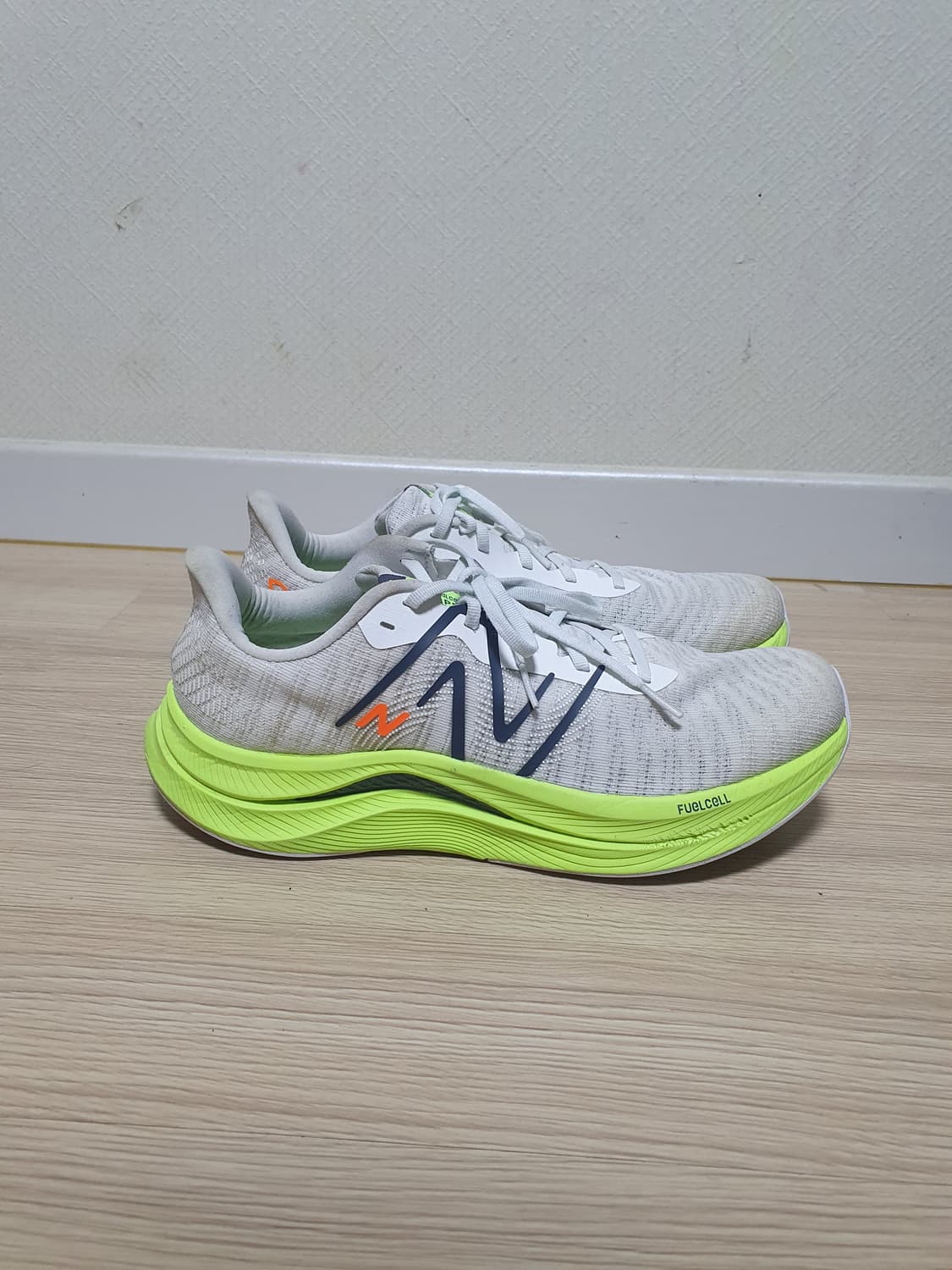 뉴발란스 퓨어셀 프로펠 v4 러닝화 285 상품이미지1