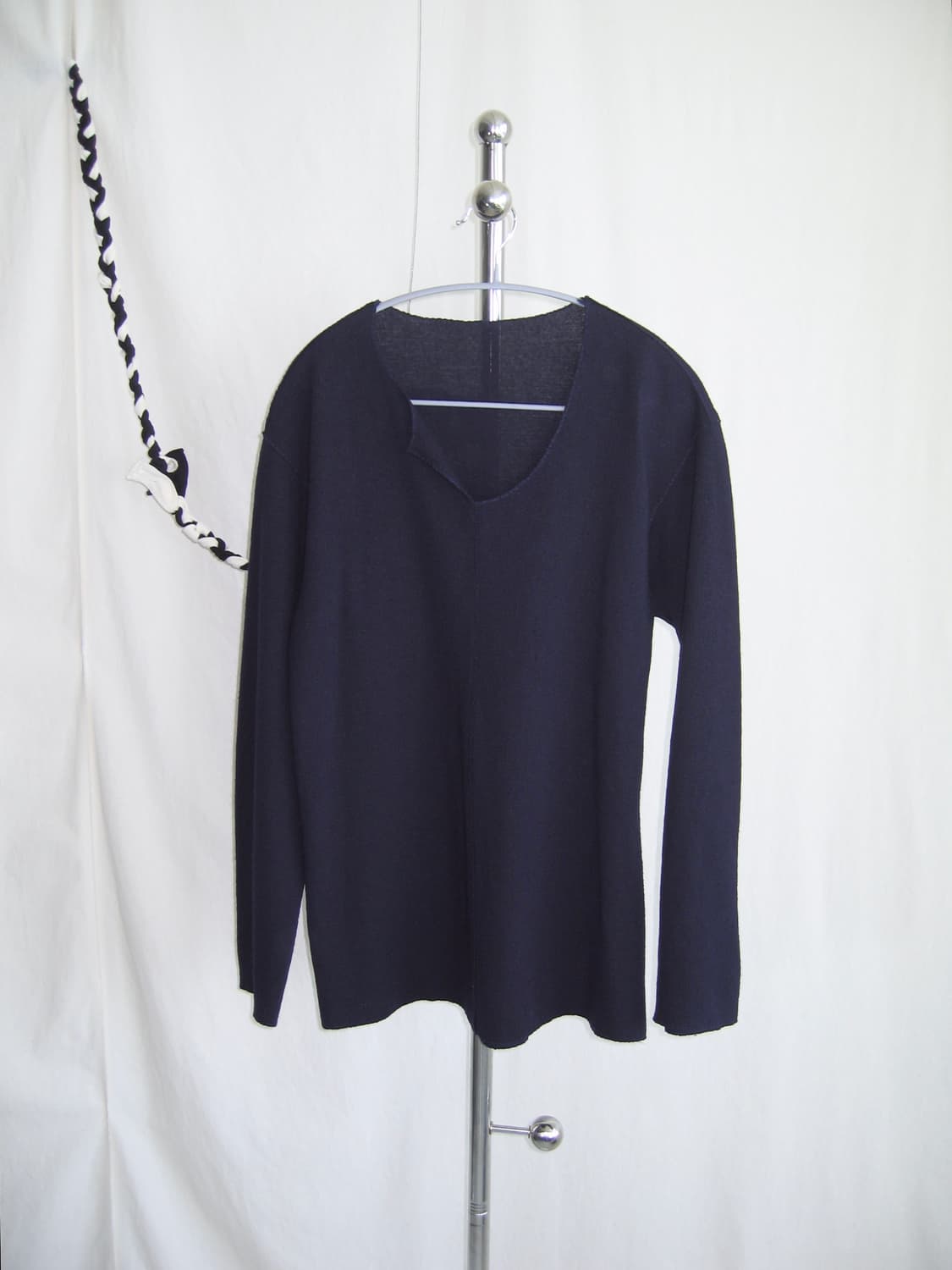 Comme des Garcons 비대칭 절개 니트 탑 상품이미지1