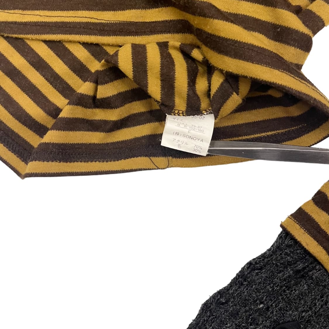 스트라이프 니트 롱슬리브 탑 Close.up 상품이미지6