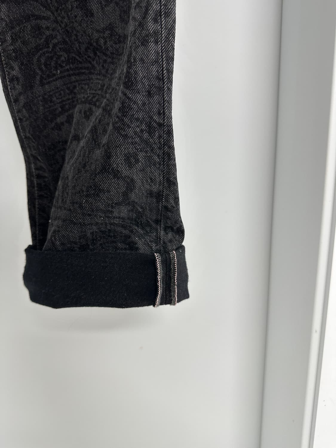 아크네스튜디오 페이즐리 흑청 데님 31 상품이미지5