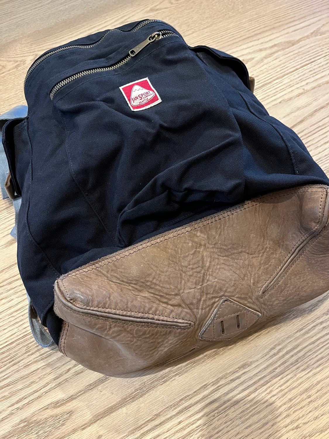 빈티지 잔스포츠 시애틀 헤리티지 백팩 상품이미지2