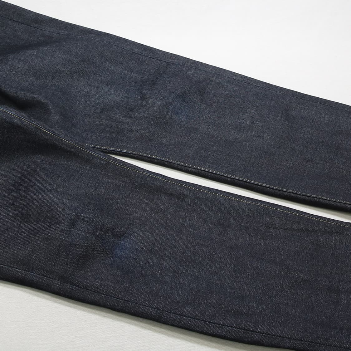 (착용컷) 유니클로 셀비지 진 (남성용 33.5) 상품이미지7