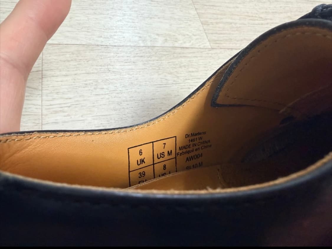 닥터마틴 1461 스무스 UK6 상품이미지4