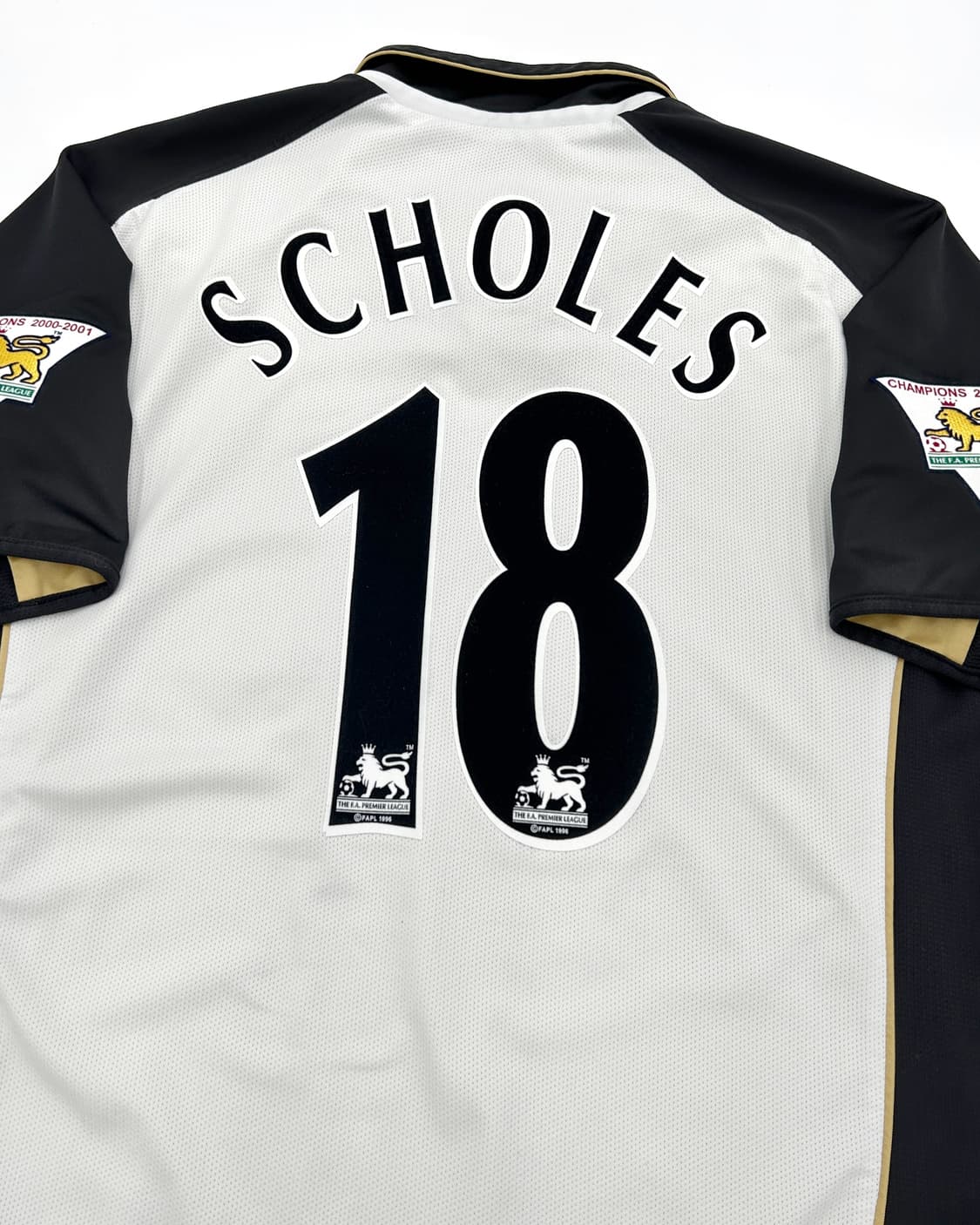 엄브로 01-02 맨유 100주년 리버시블 리그킷 폴 스콜스 상품이미지1