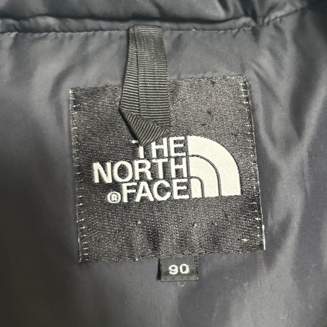 90 노스페이스 700 눕시 유광 블랙 패딩 상품이미지4