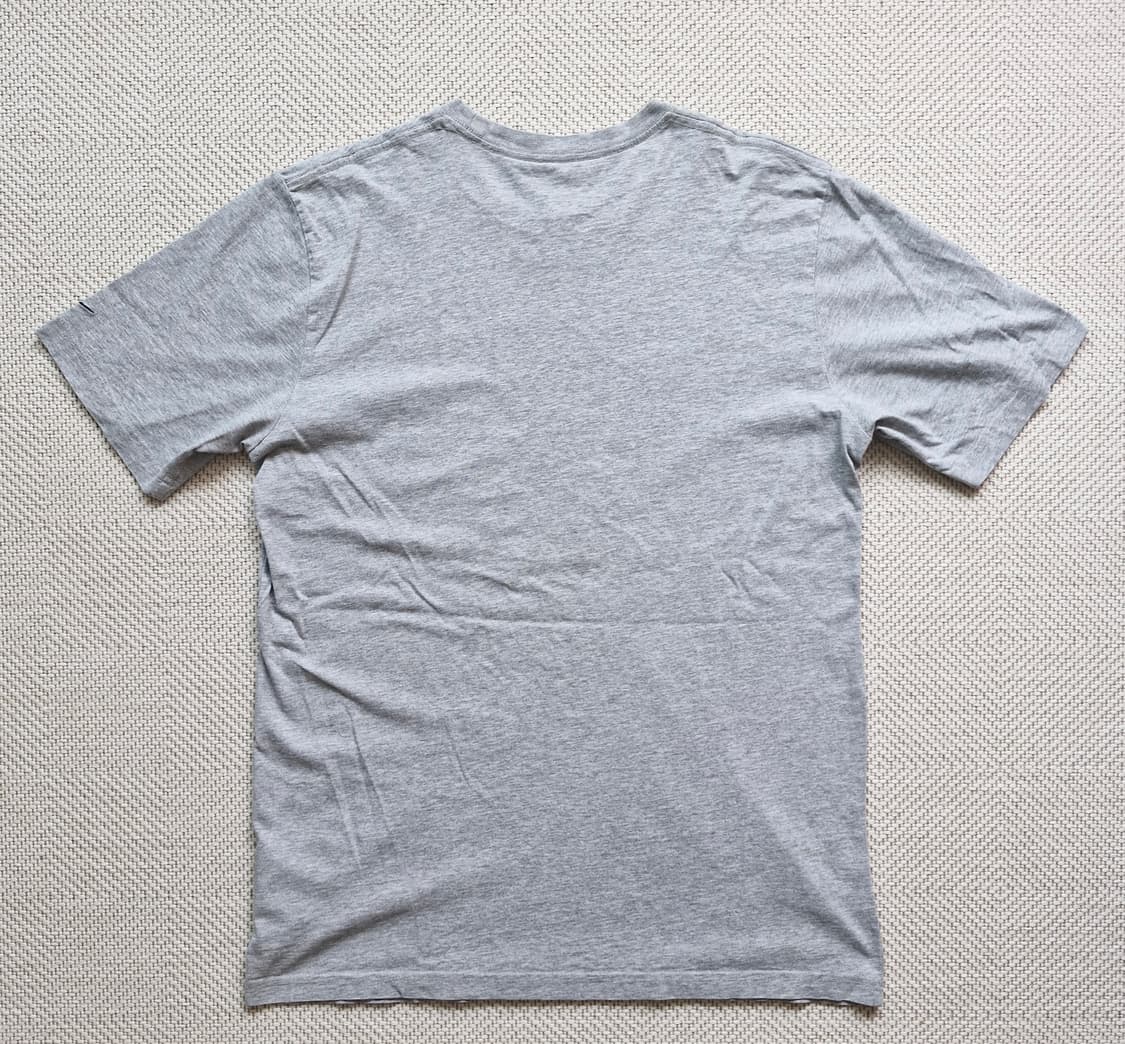 레어템 나이키 스니커즈 니들포인트 반팔티 XL  상품이미지3