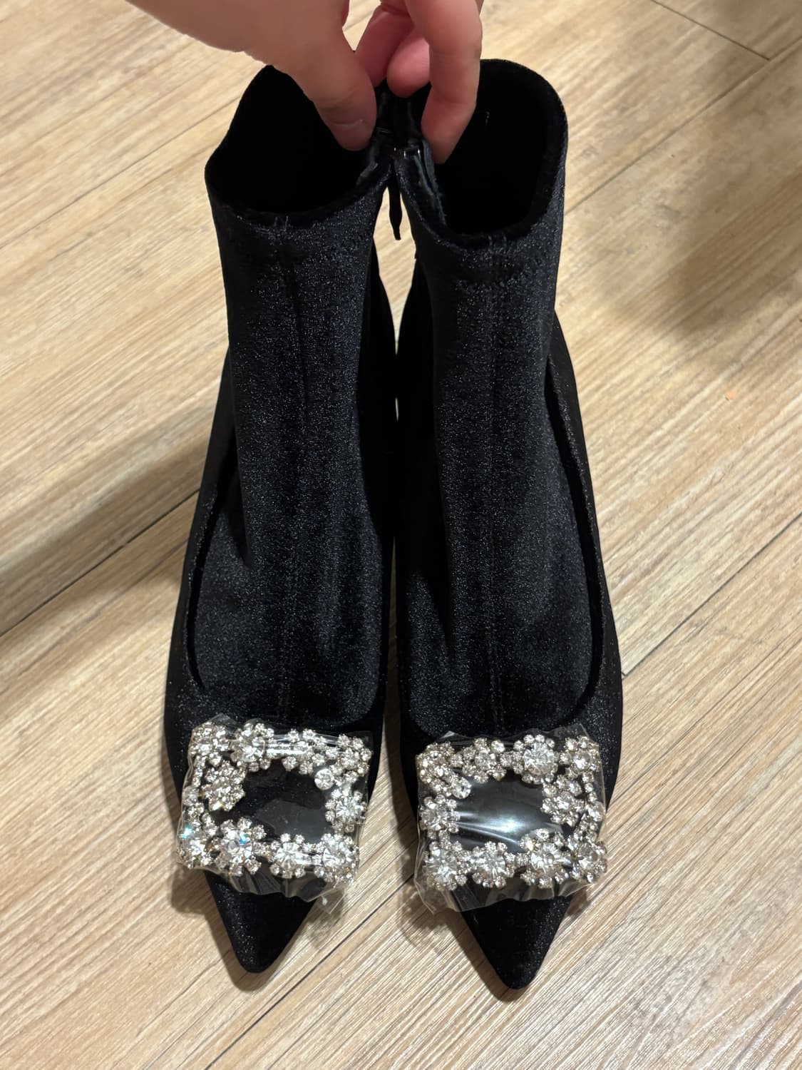 로저비비에 상품이미지1