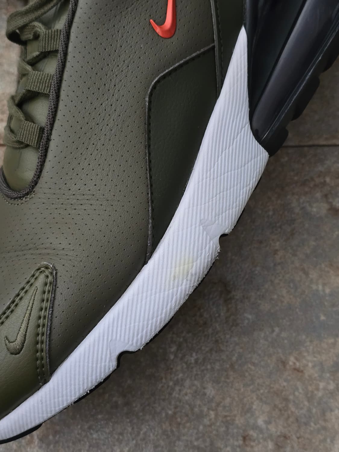 (265)나이키 에어맥스 270 프리미엄 레더 올리브 상품이미지4