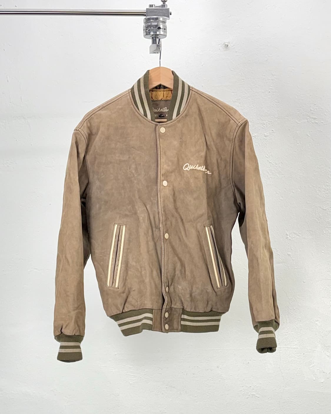 퀵실버 90s 픽 스킨 브라운 퀼티드 바시티 자켓 상품이미지2