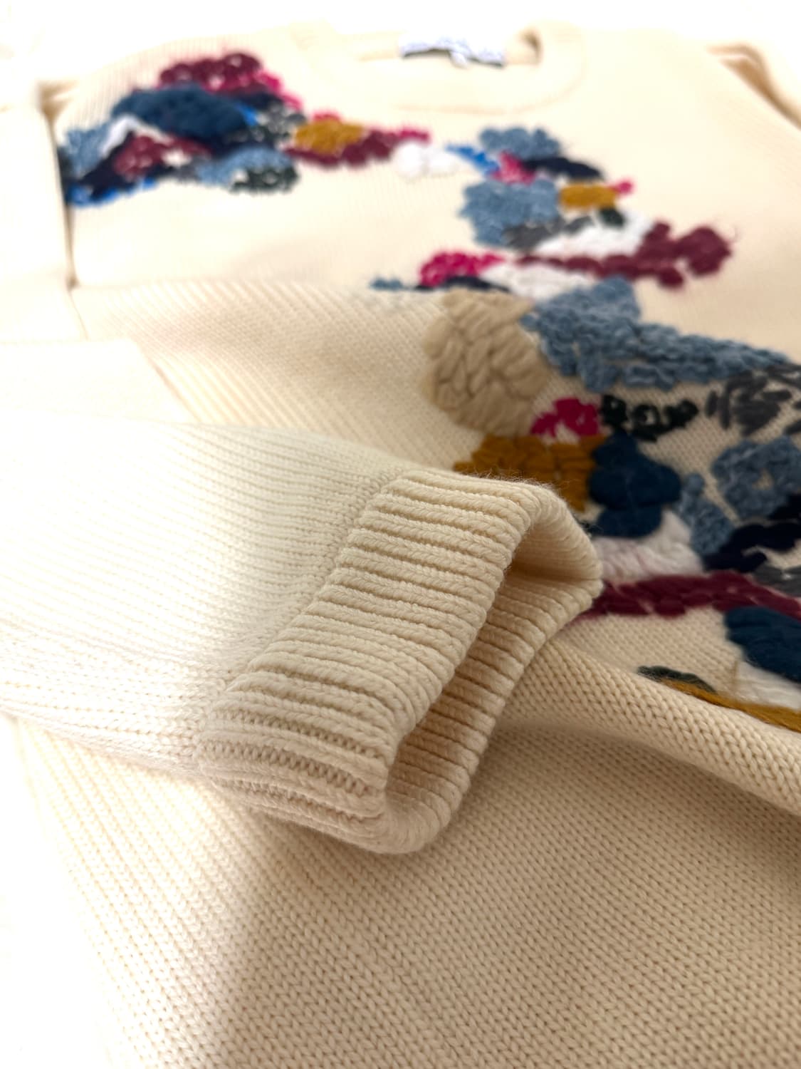 앤아더스토리즈 자수 울니트 상품이미지5