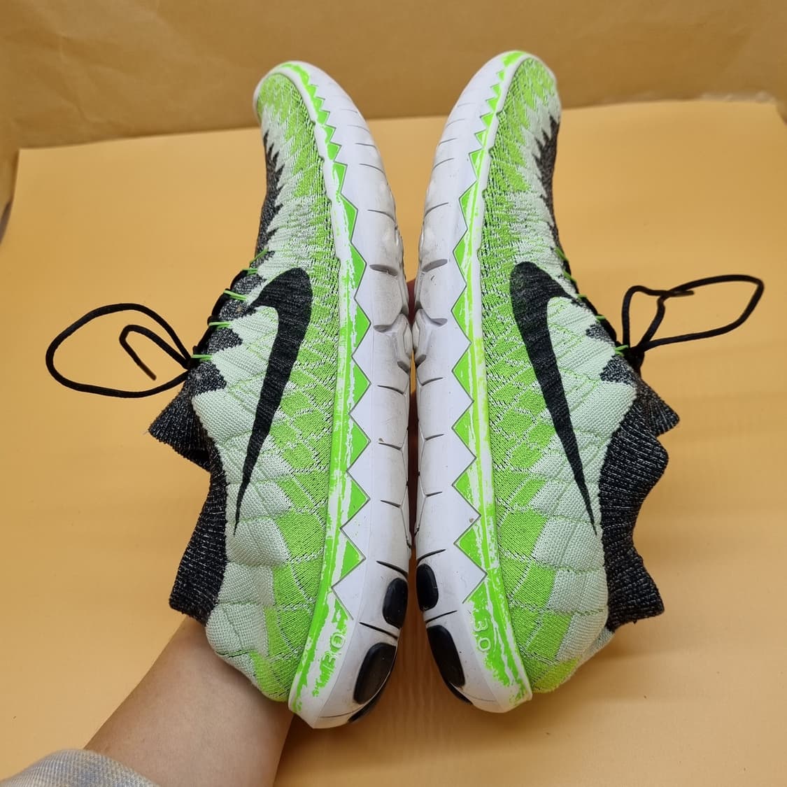 나이키 플라이니트. 남성런닝화290. 상품이미지5