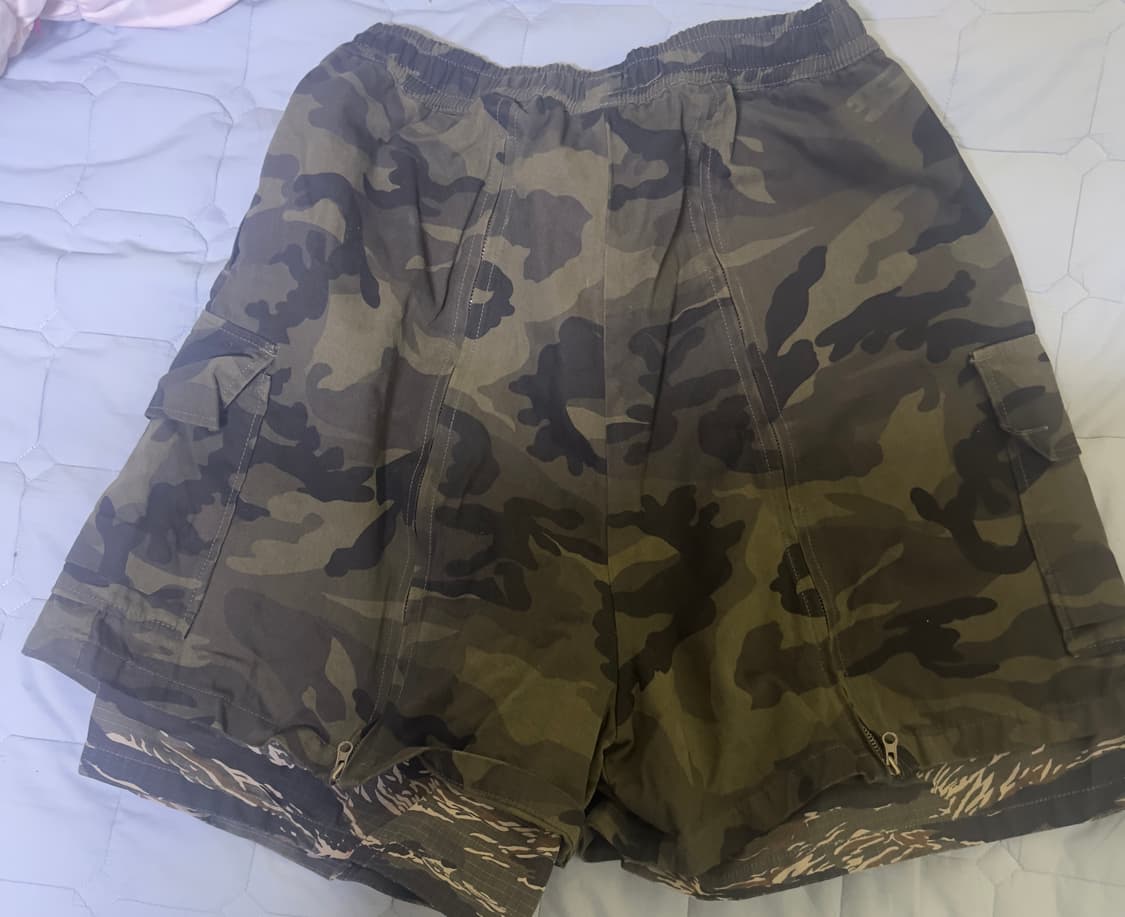 아조바이아조 카모플라쥬 카키 바지입니다 상품이미지3