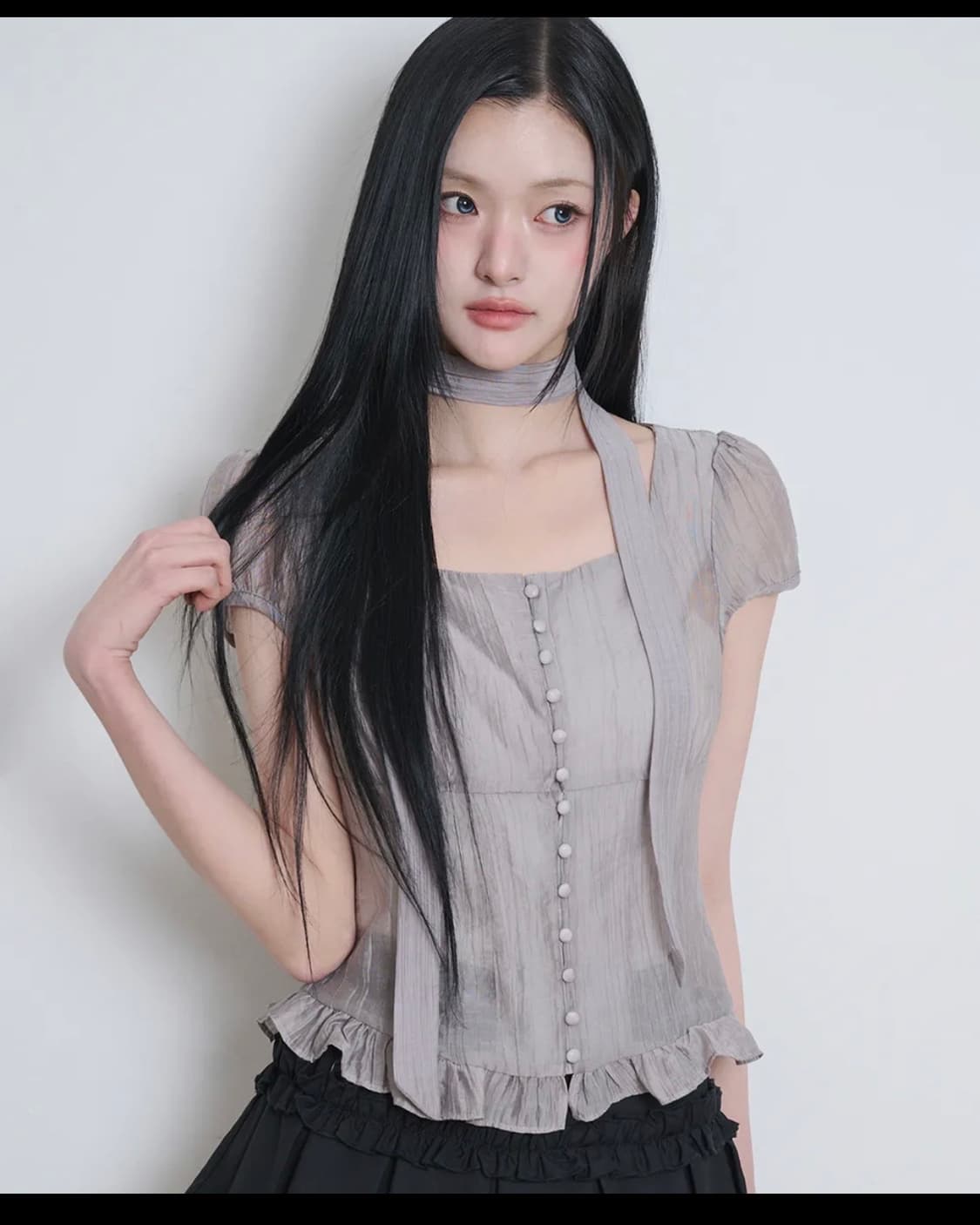 리본 타이 스퀘어넥 블라우스 그레이 상품이미지4