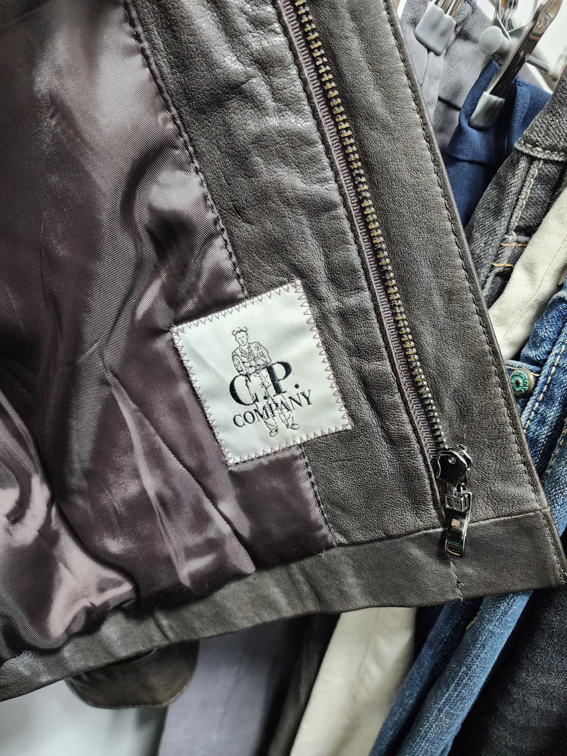 CP컴퍼니 손목로고 램스킨 레더 싱글 자켓 상품이미지5