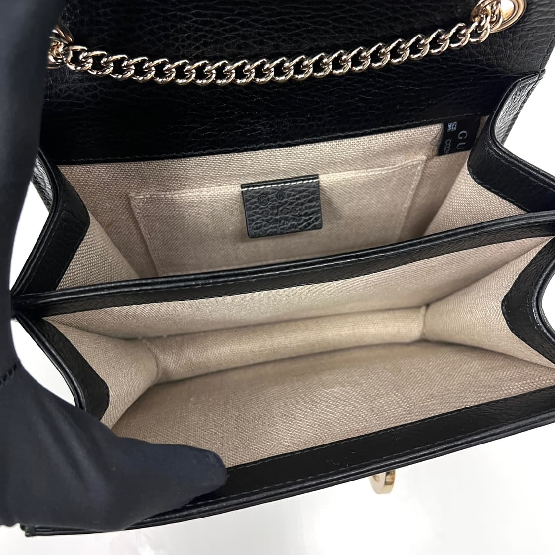 구찌 인터로킹 체인 크로스백 블랙 (510304) 상품이미지9