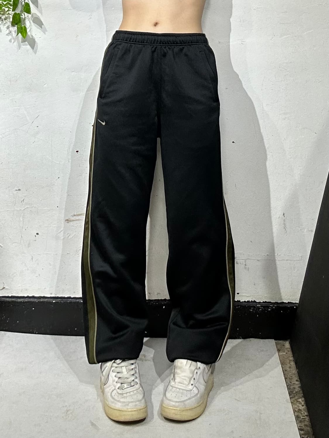 나이키 블랙 카키 사이드 라인 와이드 추리닝 바지 트레이닝 팬츠 L 상품이미지2