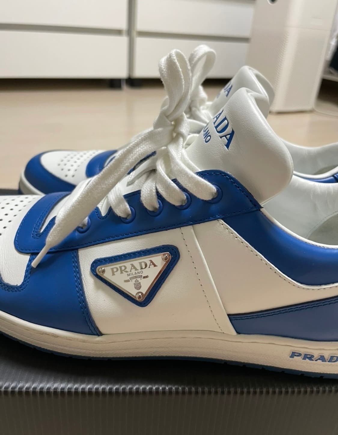 PRADA 프라다 스니커즈 상품이미지2