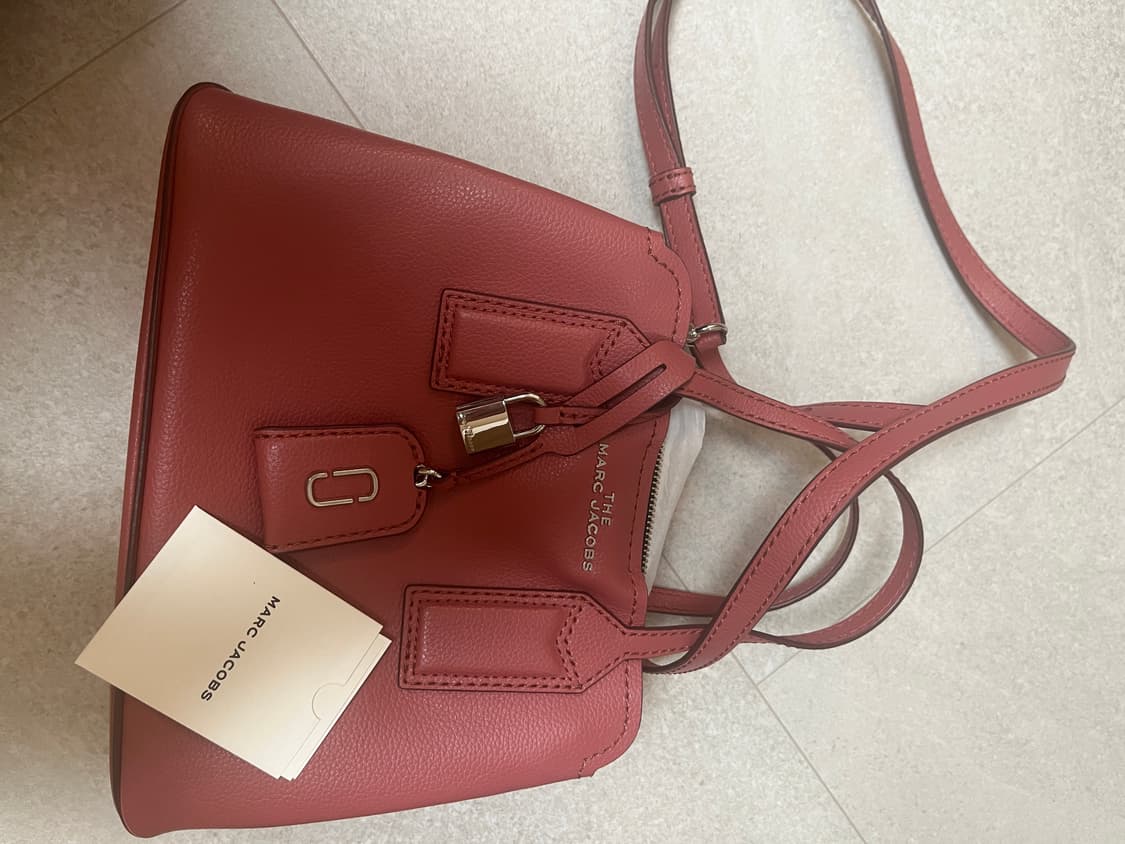 (새상품 상태) 마크 제이콥스 에디터 레더 사첼백 핑크 상품이미지1