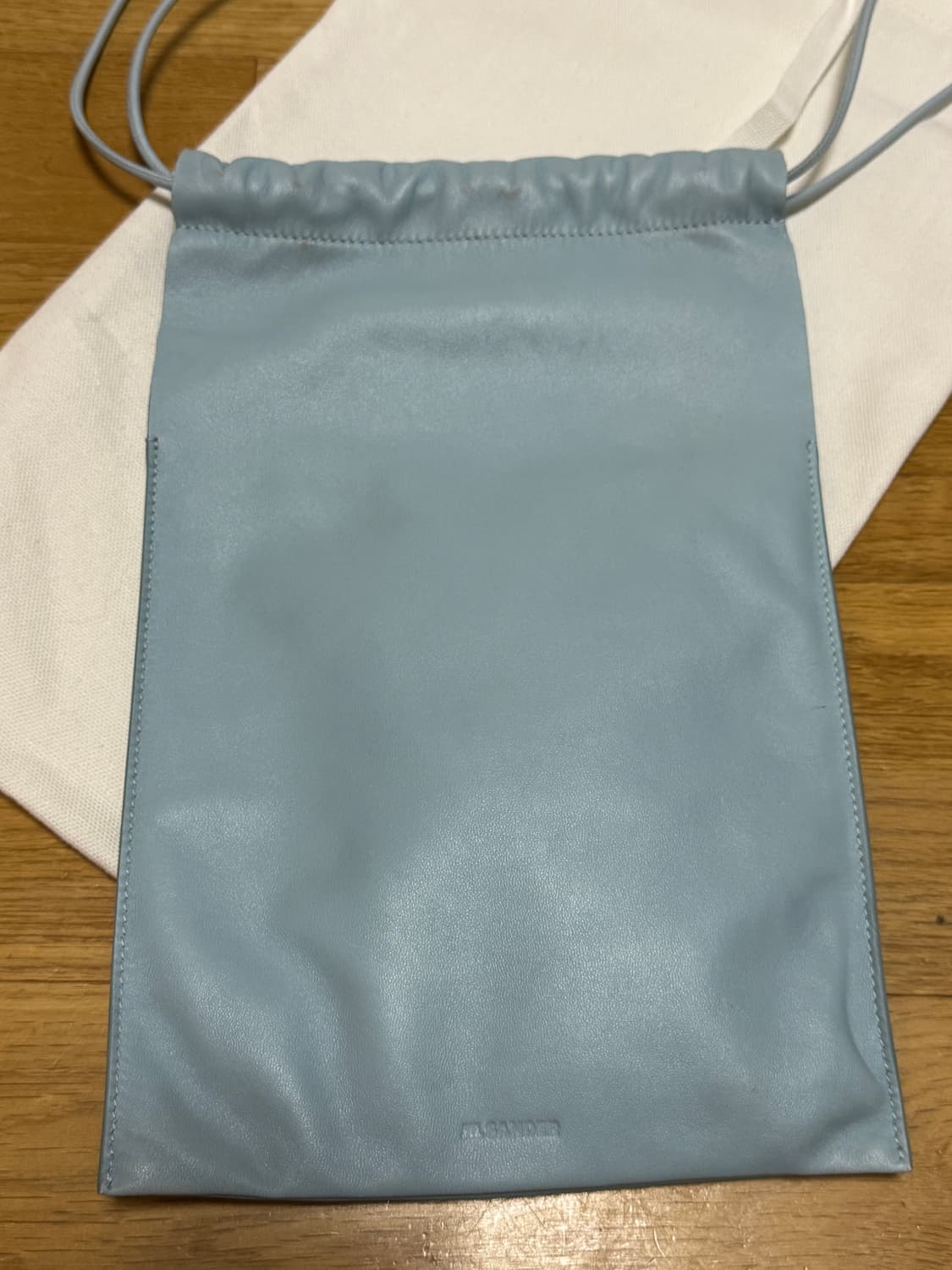 질샌더 드로스트링 레더 숄더백 하늘색 상품이미지8