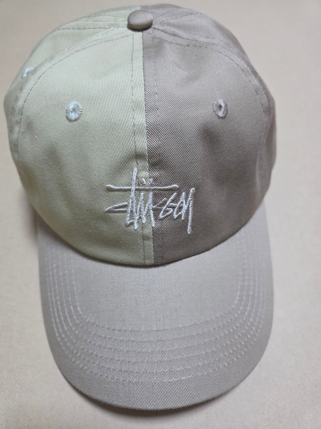STUSSY TWOTONE LOW PRO CAP // KHAKI

 상품이미지1