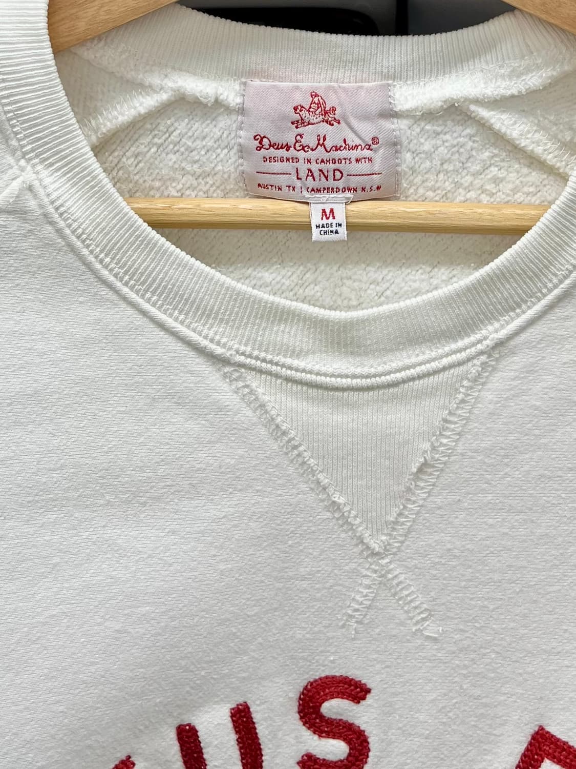 [95] 데우스 엑스 마키나 화이트 맨투맨 M  상품이미지3