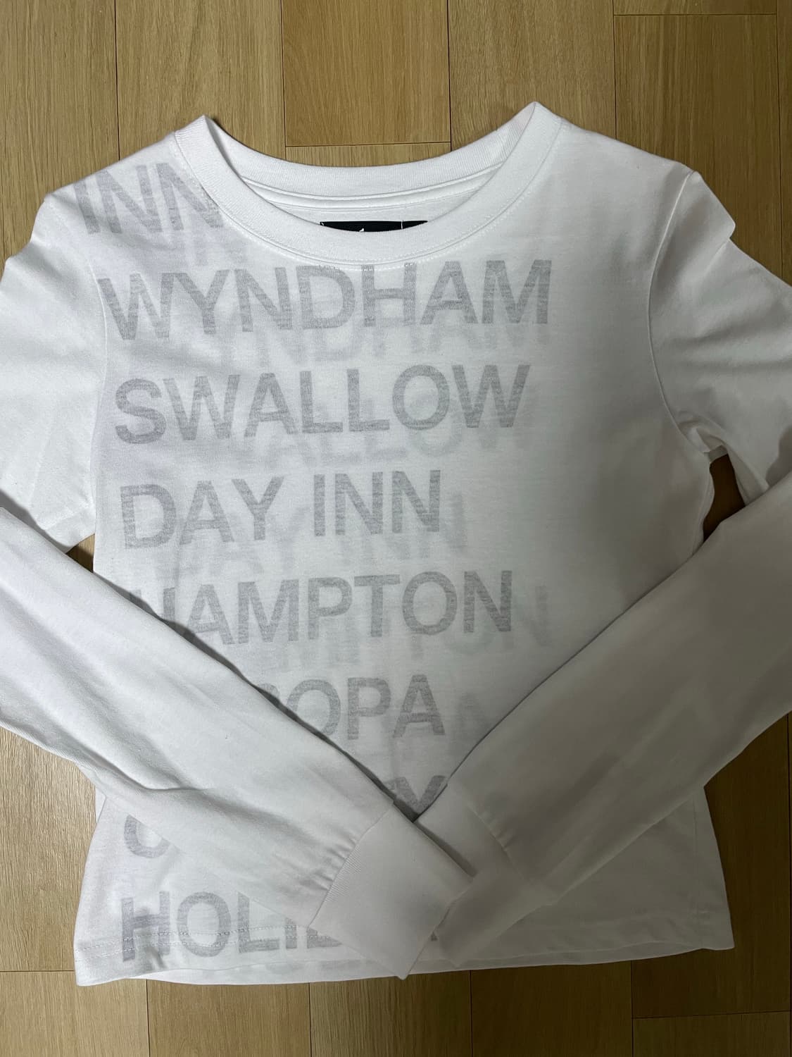 사파리스팟 우먼 1/2 하이웨이 인 롱슬리브 화이트 1사이즈 상품이미지3