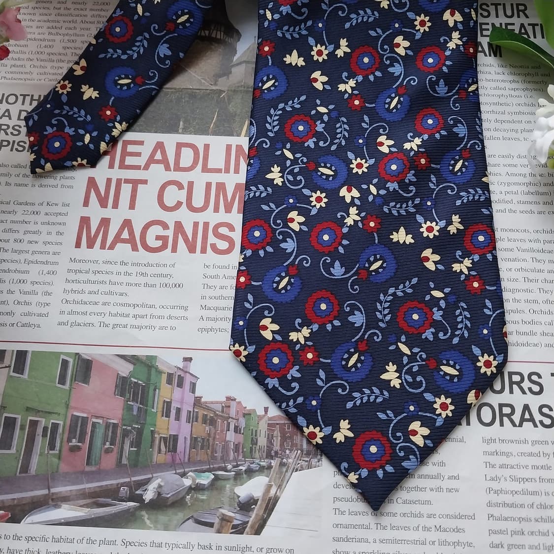 발망 실크 네이비 플라워 패턴 넥타이 9.3cm A+등급 K1579
 상품이미지5