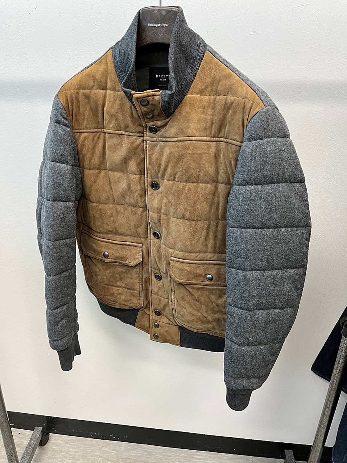 105) 헤지스 스웨이드 패딩블루종  상품이미지1