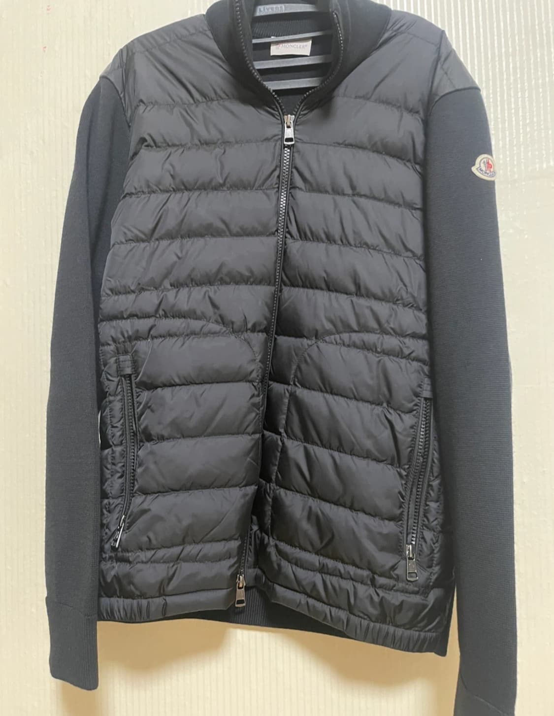 몽클레어 남성 트리콧 가디건 팝니다 블랙 M사이즈 25ss 상품이미지2