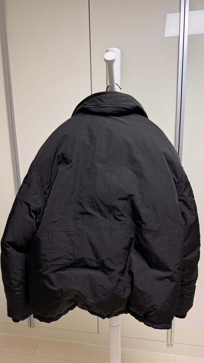 커스텀멜로우 블랙 숏 다운 봄버 상품이미지2