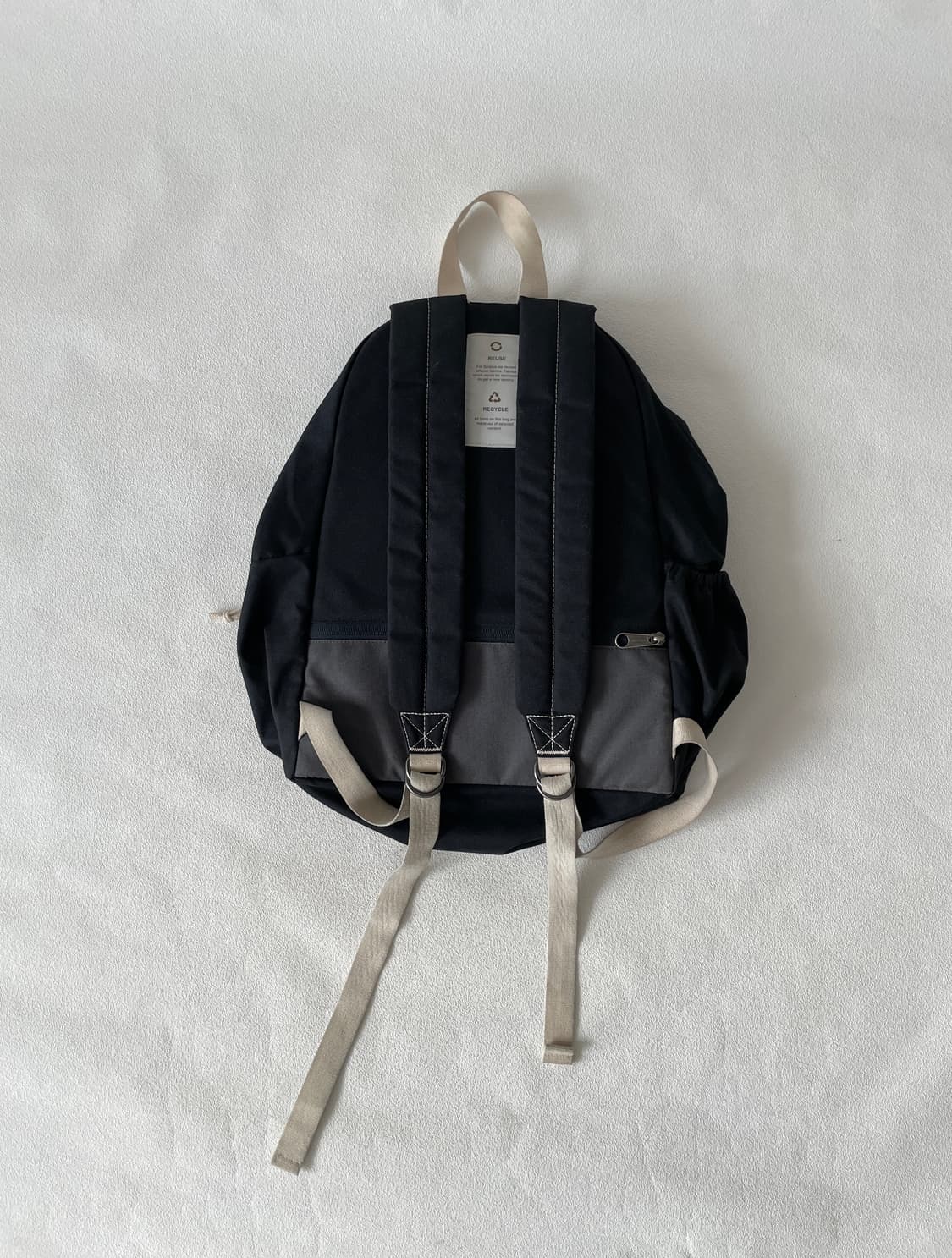 이스트팩(EASTPAK) 리싸이클 백팩 상품이미지5