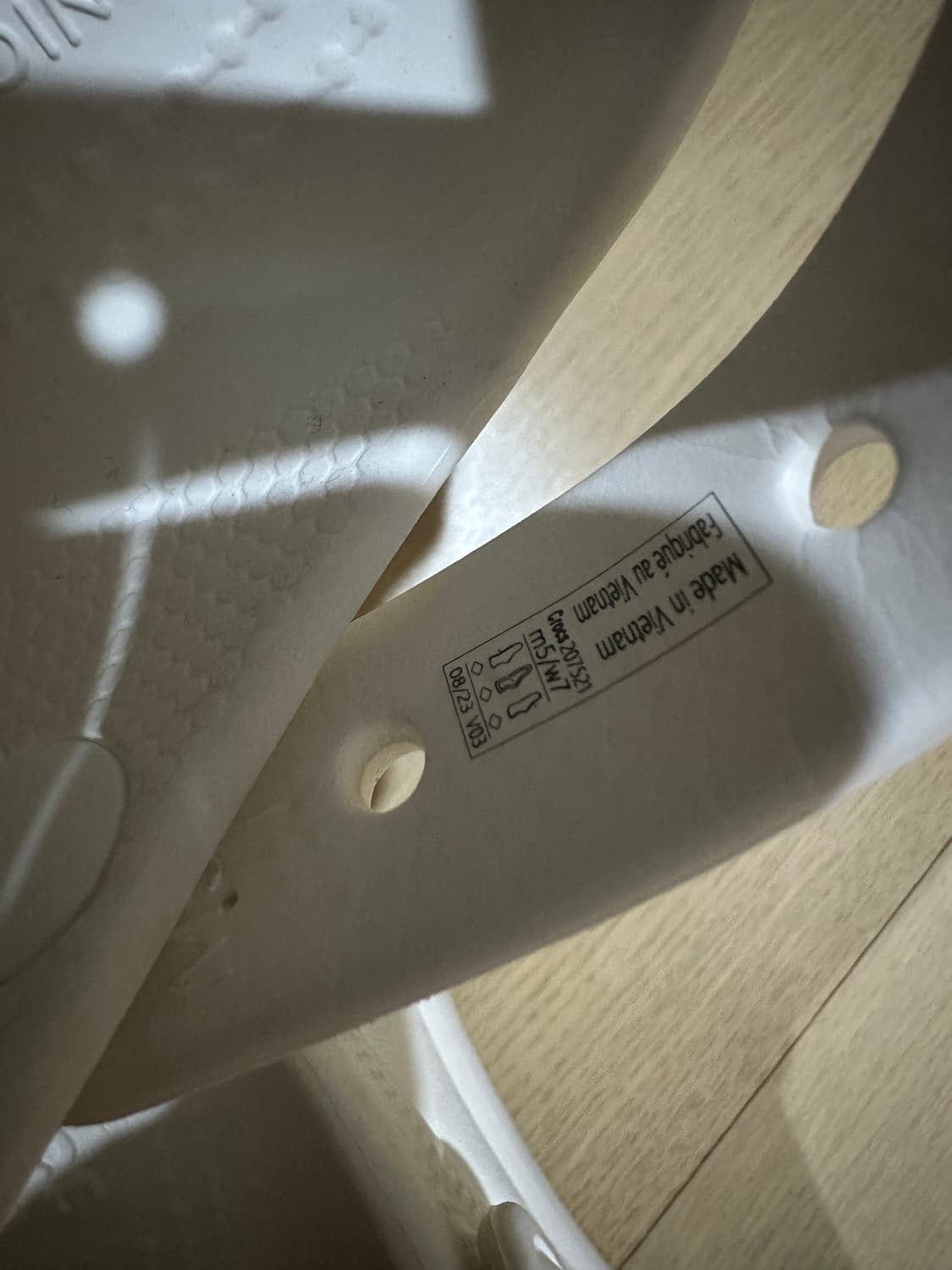 크록스 클래식 크러쉬 클로그 240 (M5W7) 화이트  상품이미지7