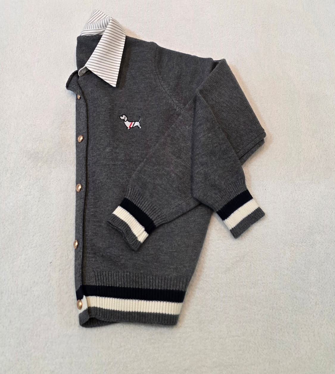 (여성) 닥스훈트 자수 넥카라 니트 상품이미지5