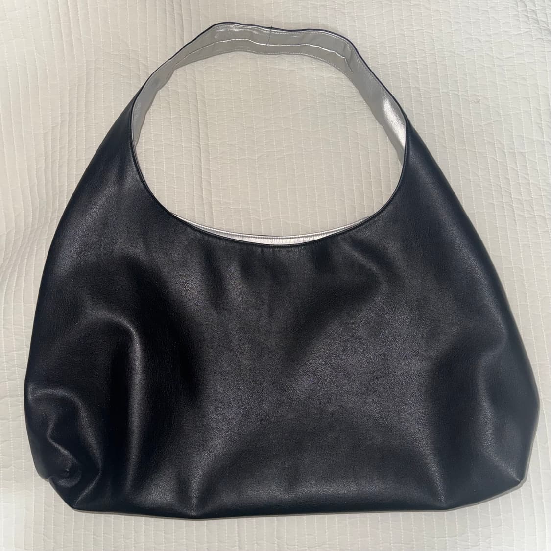 카나리 리버시블 호보백 숄더백 블랙 실버  상품이미지3