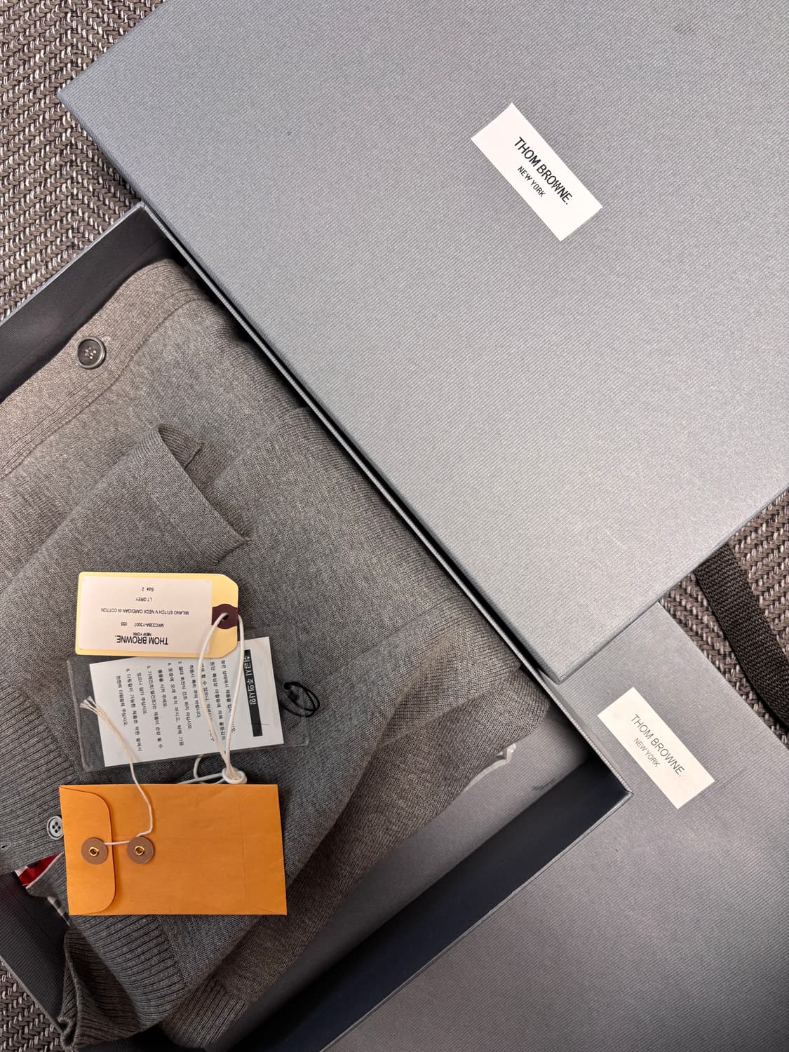 [풀구성/백화점판] 톰브라운 시어서커 그레이 가디건 2 size 상품이미지2