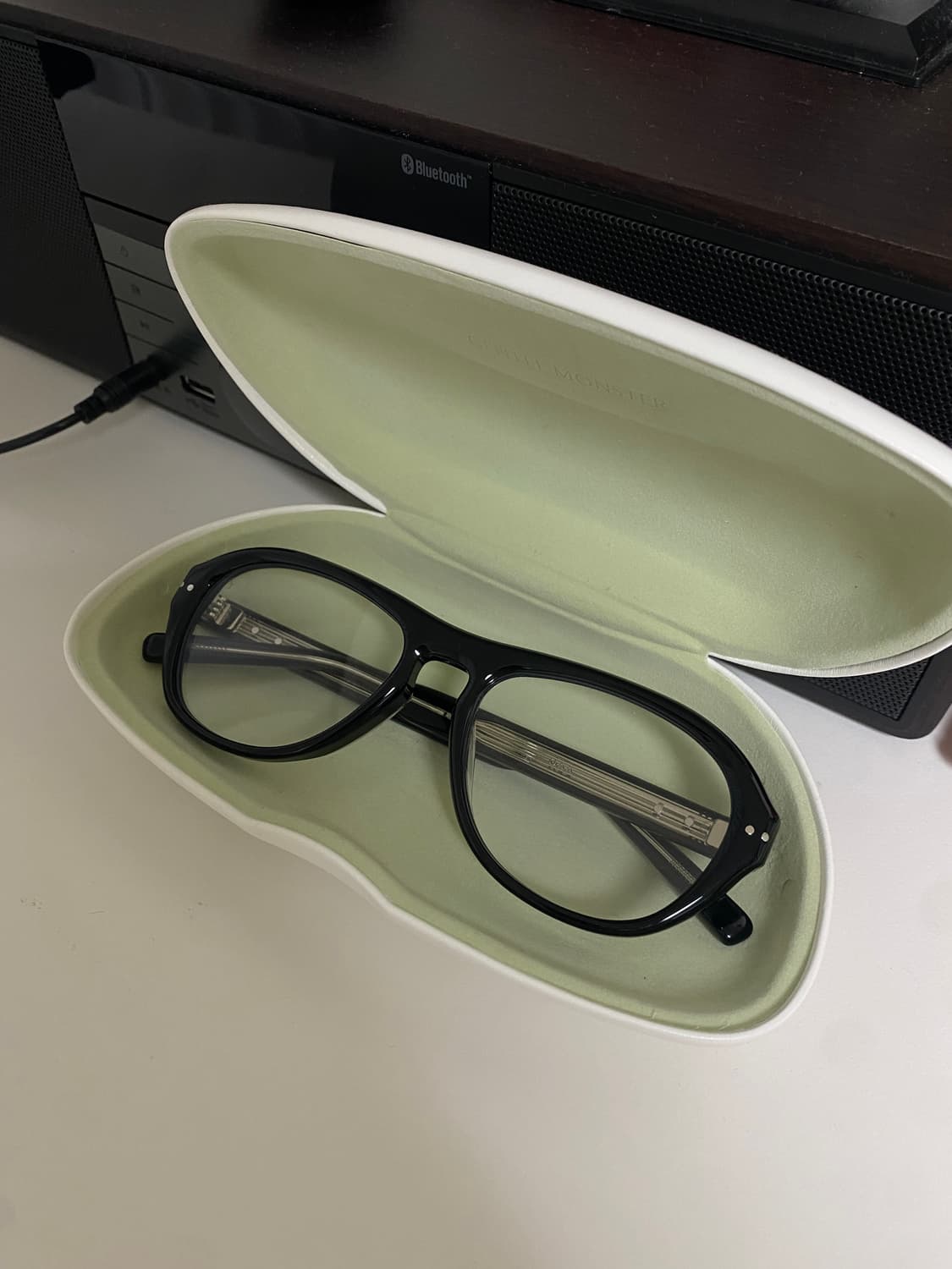 젠틀몬스터 오아01 (구성품 안경케이스만) 상품이미지1