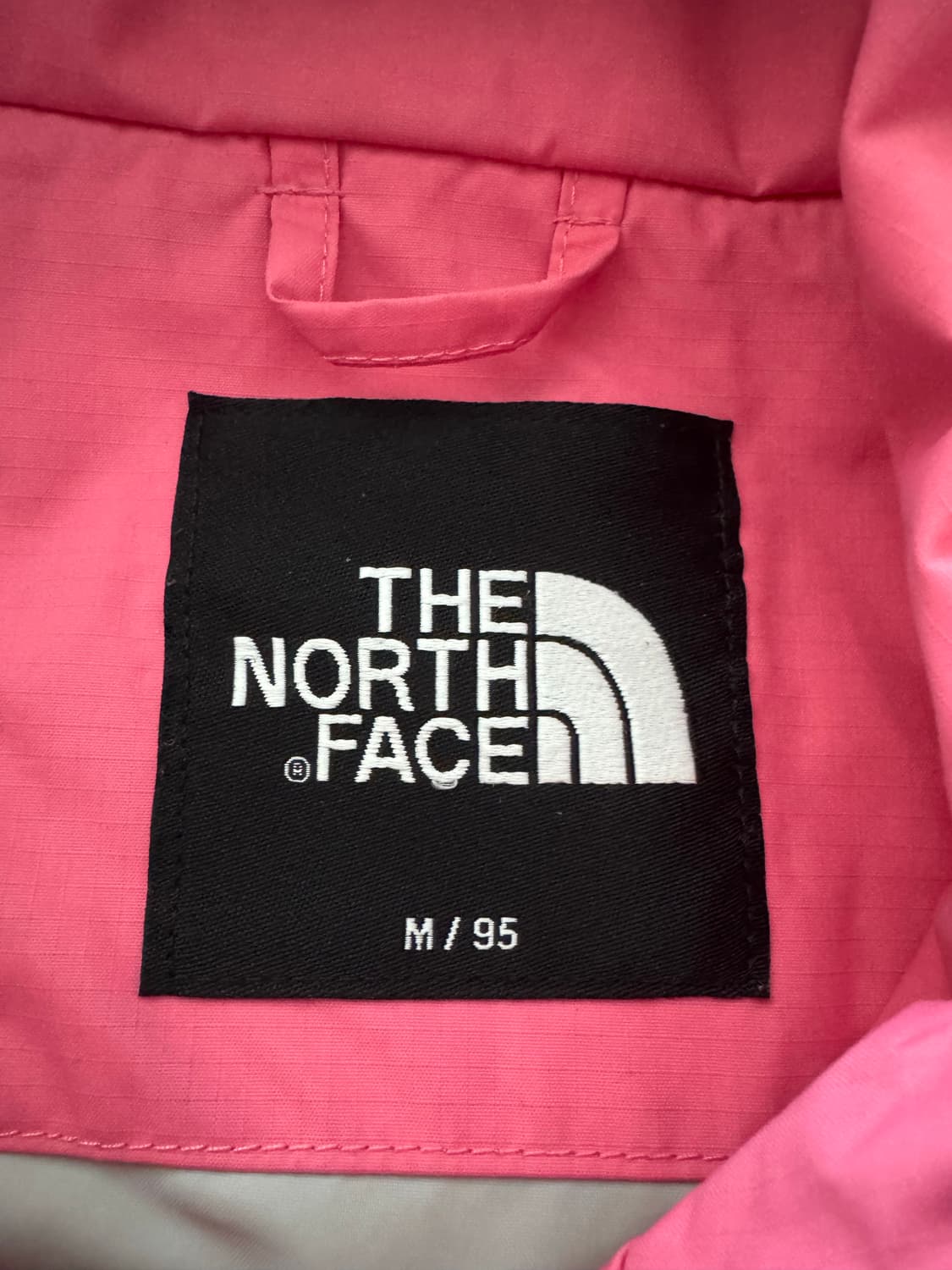 노스페이스 핑크 바람막이  상품이미지5