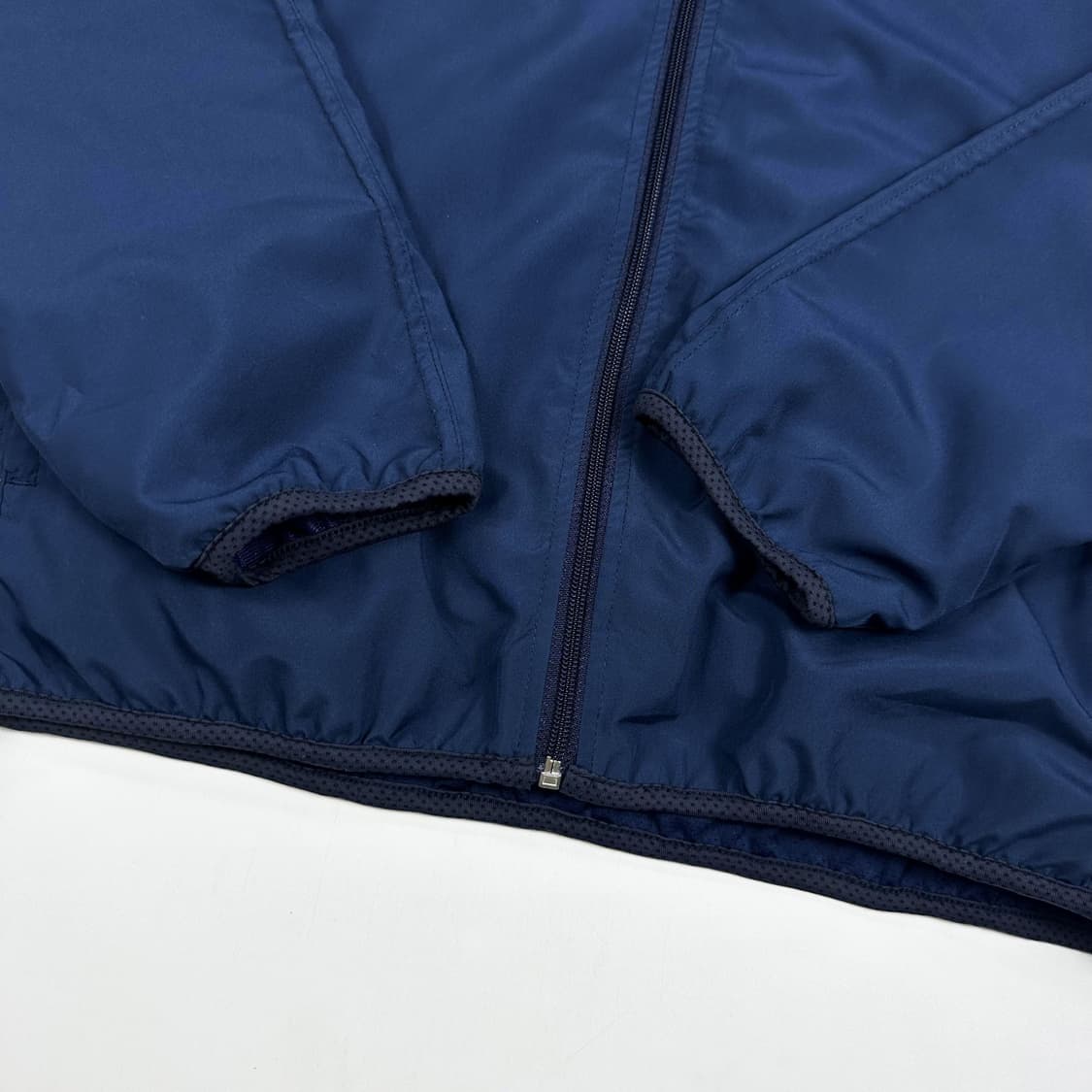 언더아머 트레이닝 네이비 바람막이 자켓 (XL) 상품이미지4