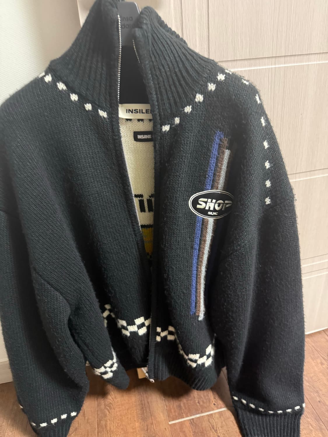 인사일런스 인세인개러지 니트집업 상품이미지1