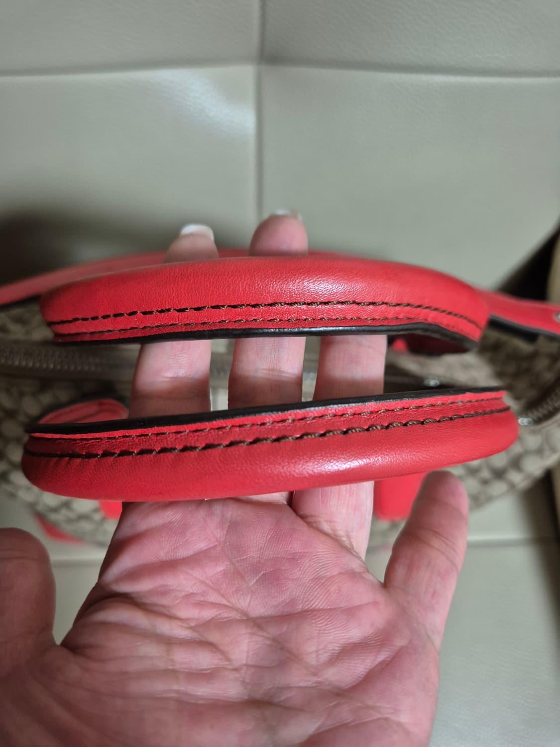 코치 시그니처 숄더백 상품이미지7