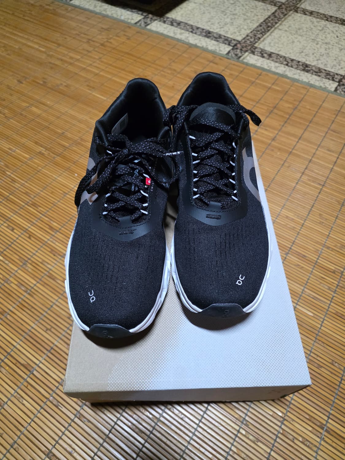 온러닝 클라우드몬스터2 블랙 260 상품이미지1