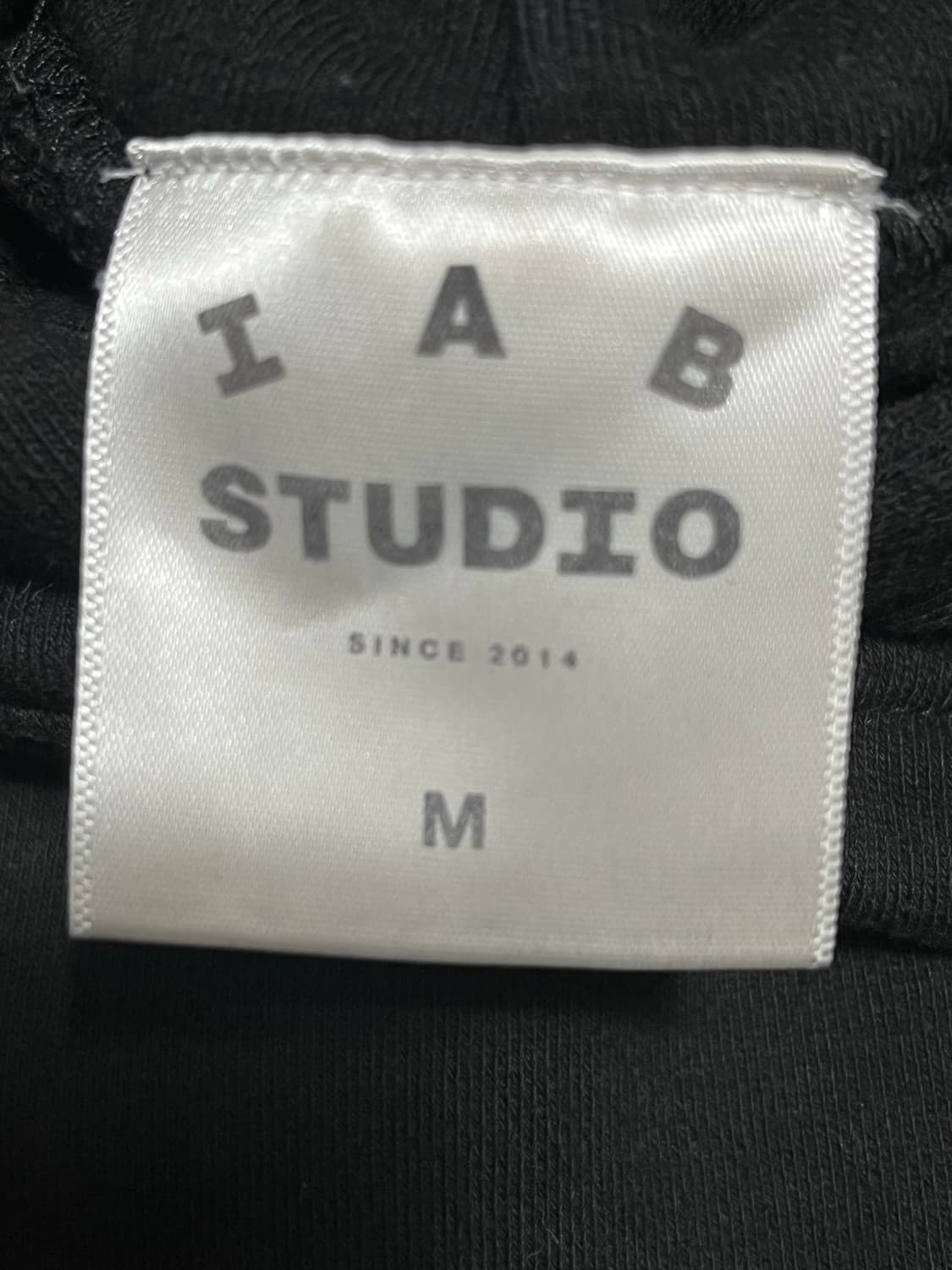 아이앱 스튜디오 후디 블랙M 상품이미지3