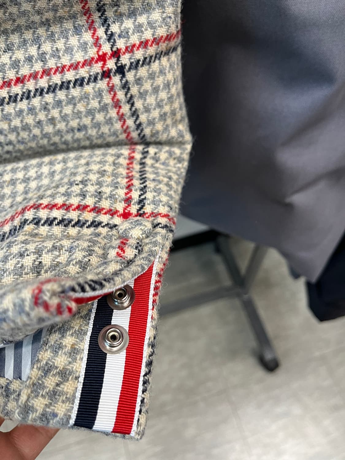 95) 톰브라운 하운드 패딩자켓  상품이미지4