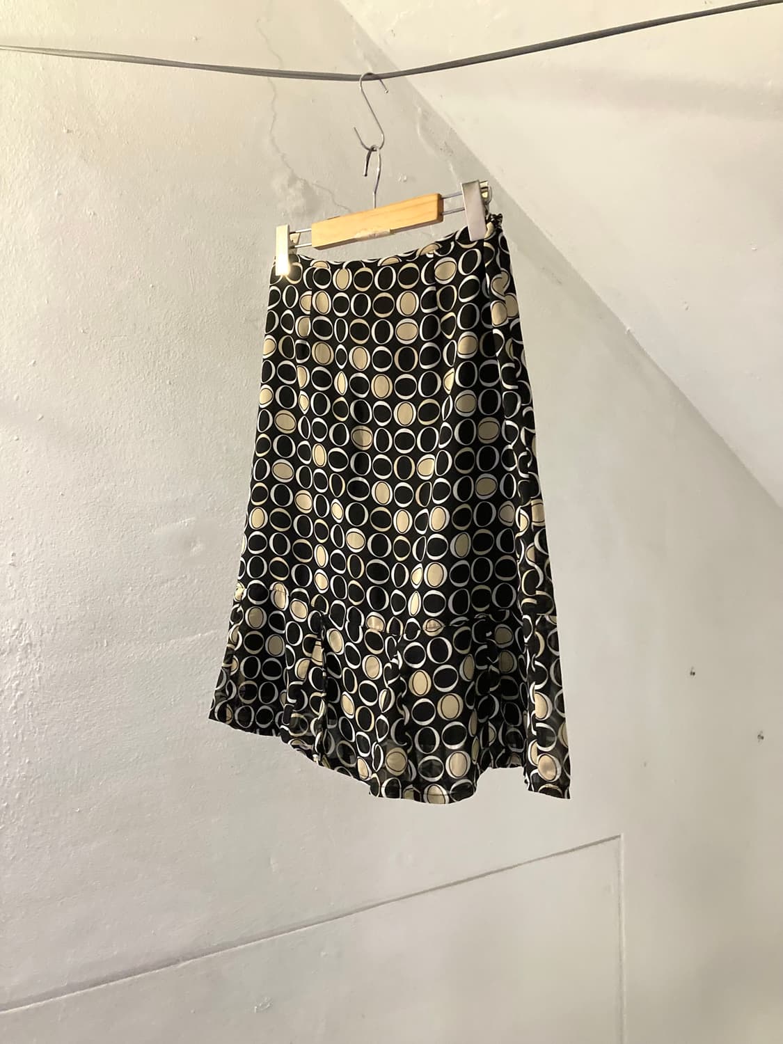 y2k 새틴 프린팅 도트 플레어 스커트 상품이미지7