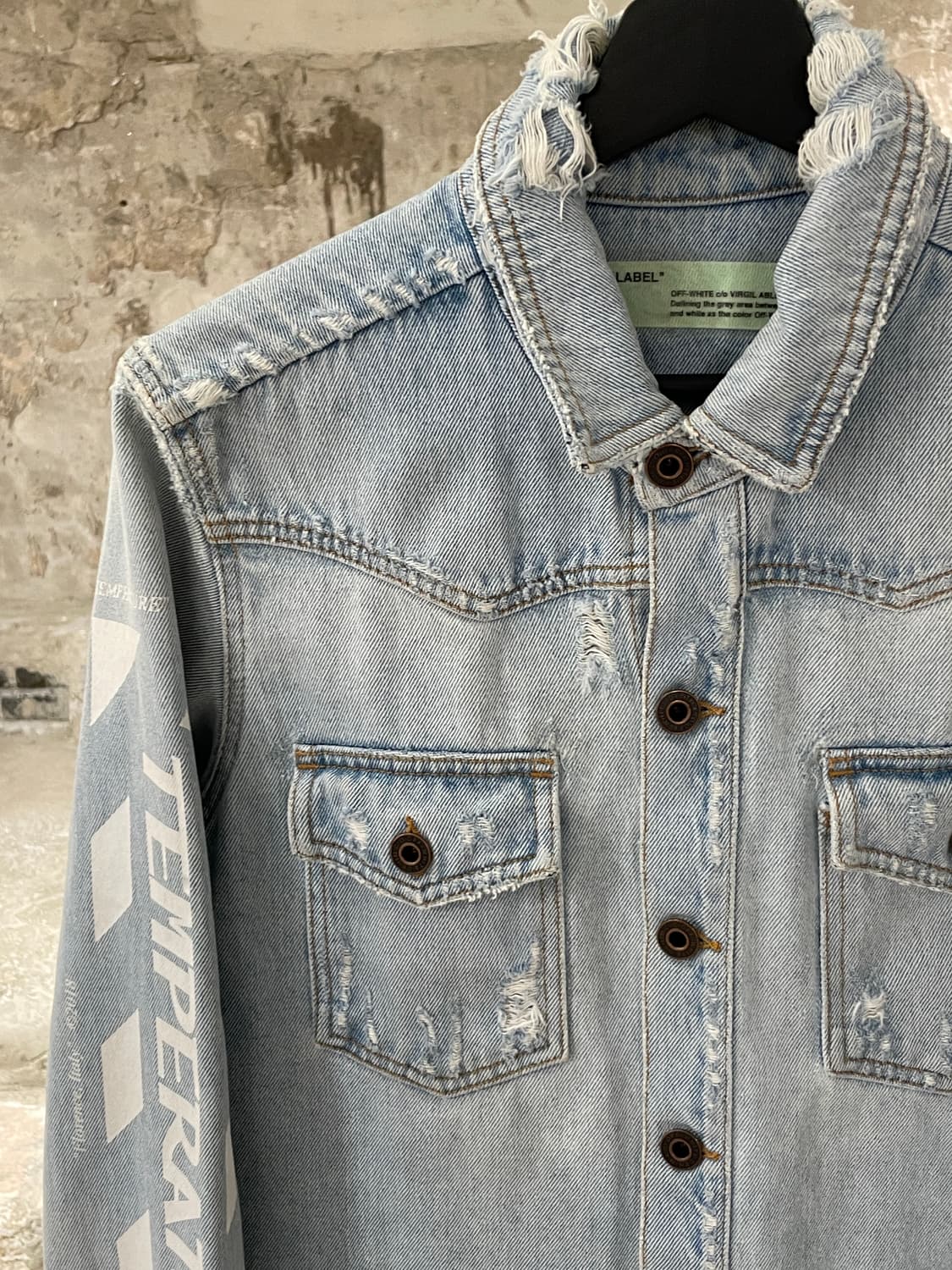 오프화이트 18S/S 연청 템퍼레이처 데님 셔츠 상품이미지2