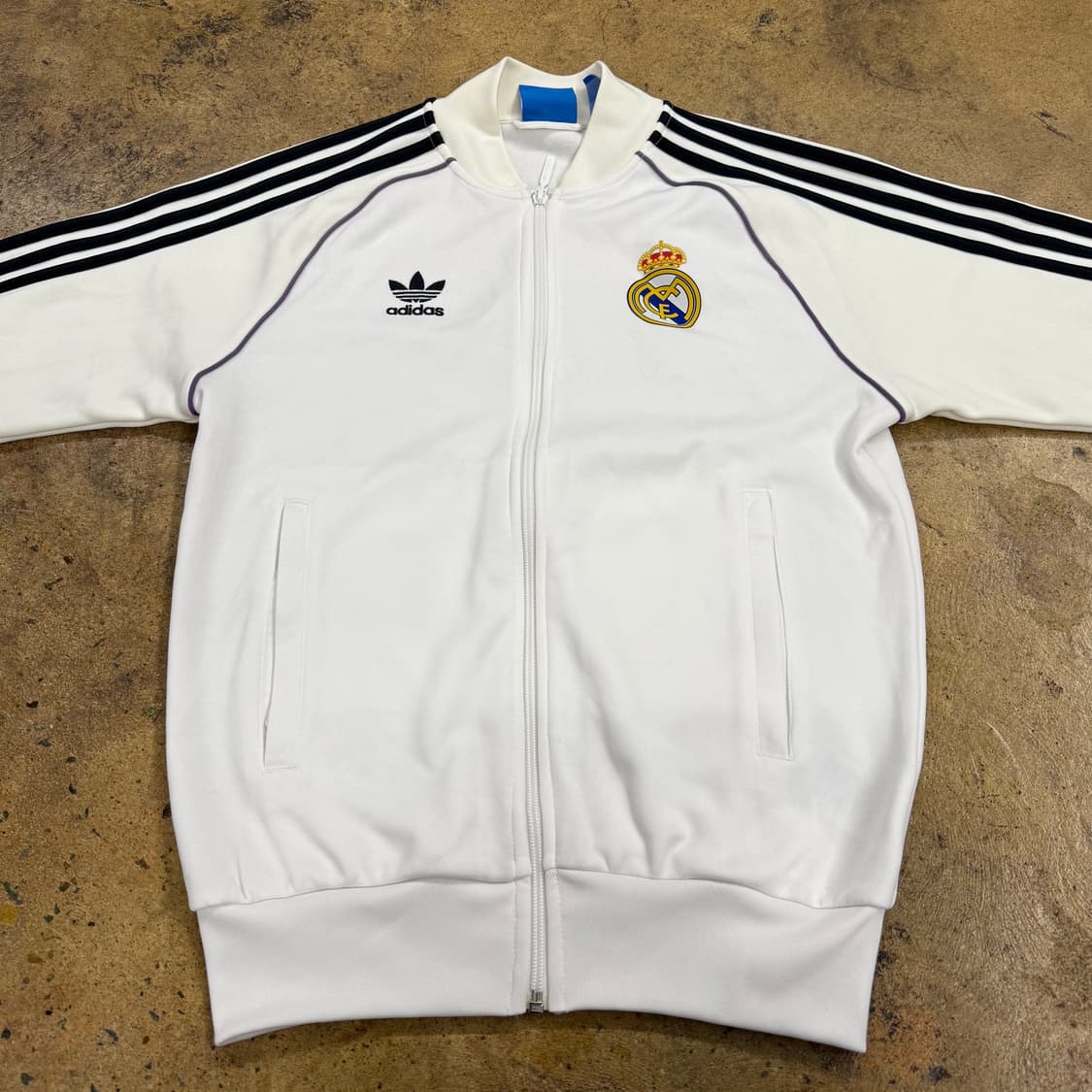 아디다스 화이트 블랙 흰검 퍼플 디테일 레알 마드리드 져지 트랙탑  상품이미지3