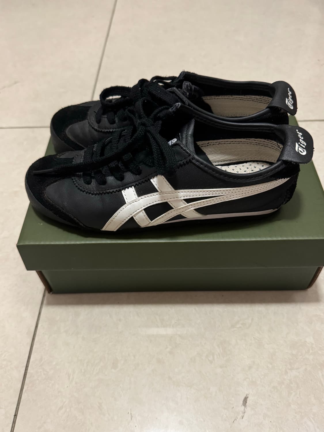 오니츠카타이거 멕시코66 블랙화이트 225 상품이미지3