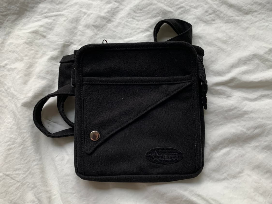 지초이 AW23 웨이스트백 블랙 상품이미지1