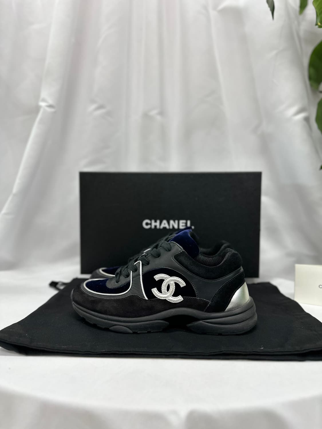 샤넬 CC로고 벨벳 스니커즈 36.5 상품이미지5