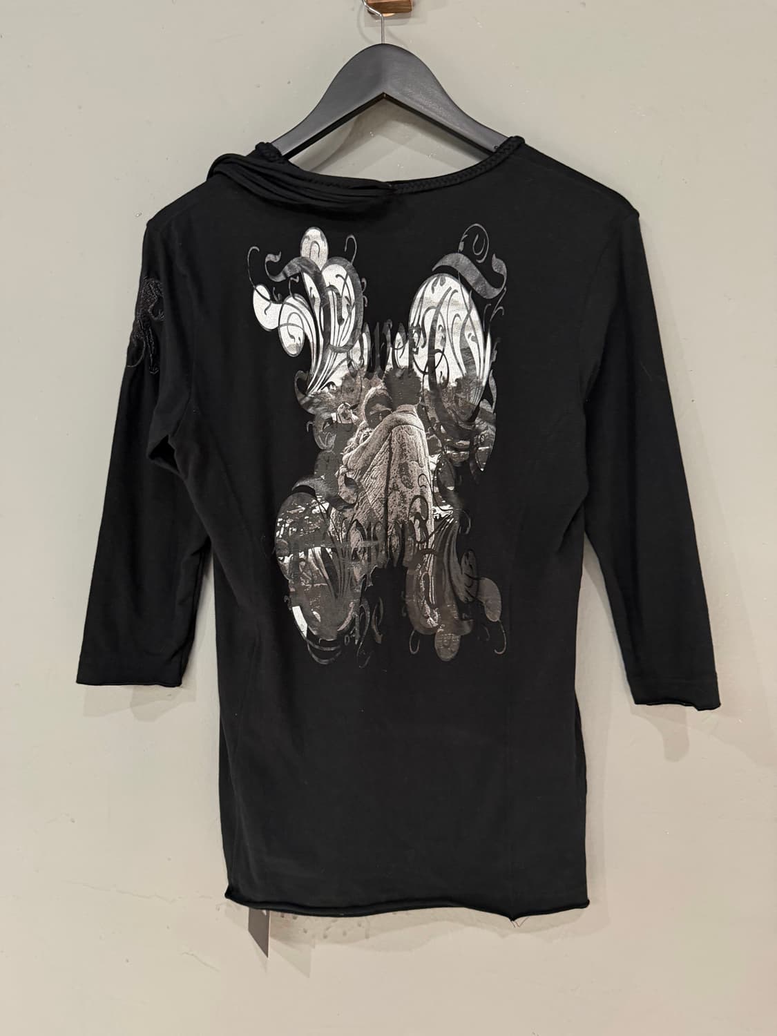 back printing v-neck sleeve top 상품이미지8